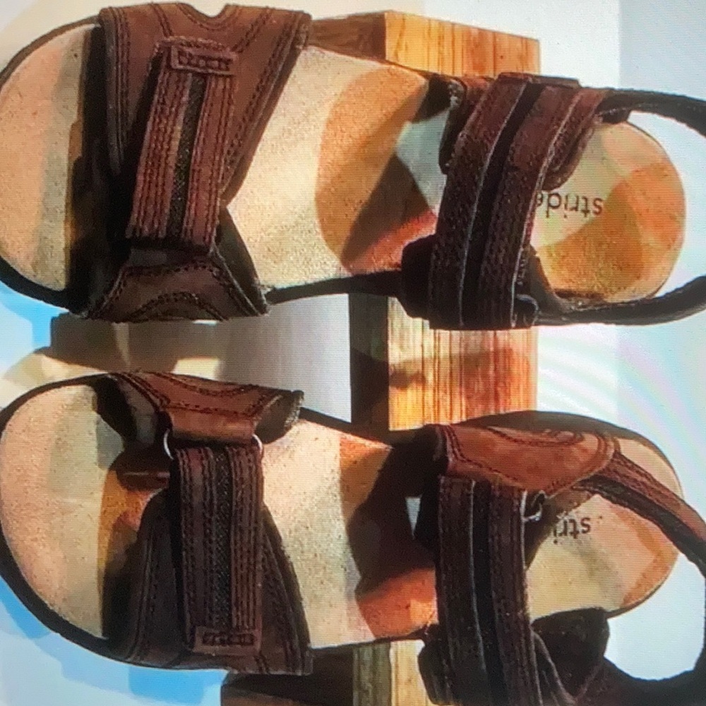 Kids stride Rite Wyatt sandals size 5